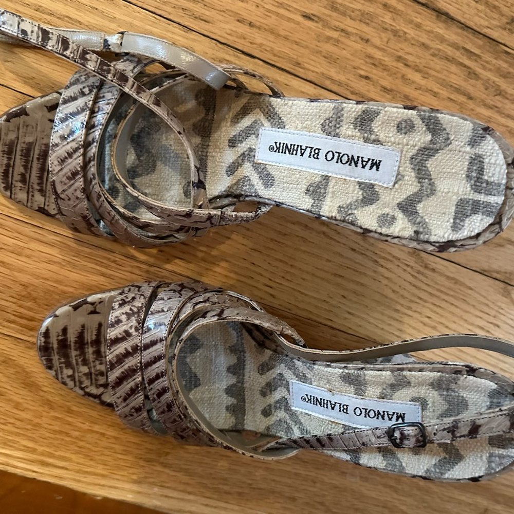 RARE Vintage Manolo Blahnik wedges